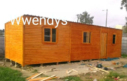 Large long traditional wendy house